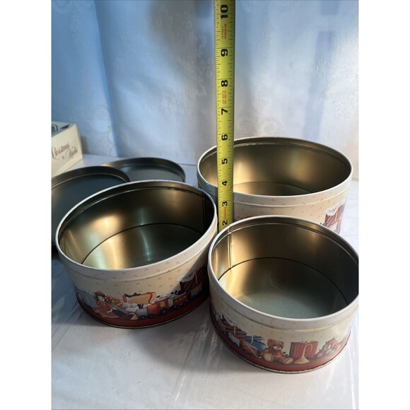 Christmas Design tins, lot of 3, Nesting tins, all the same pattern - Picture 8 of 8